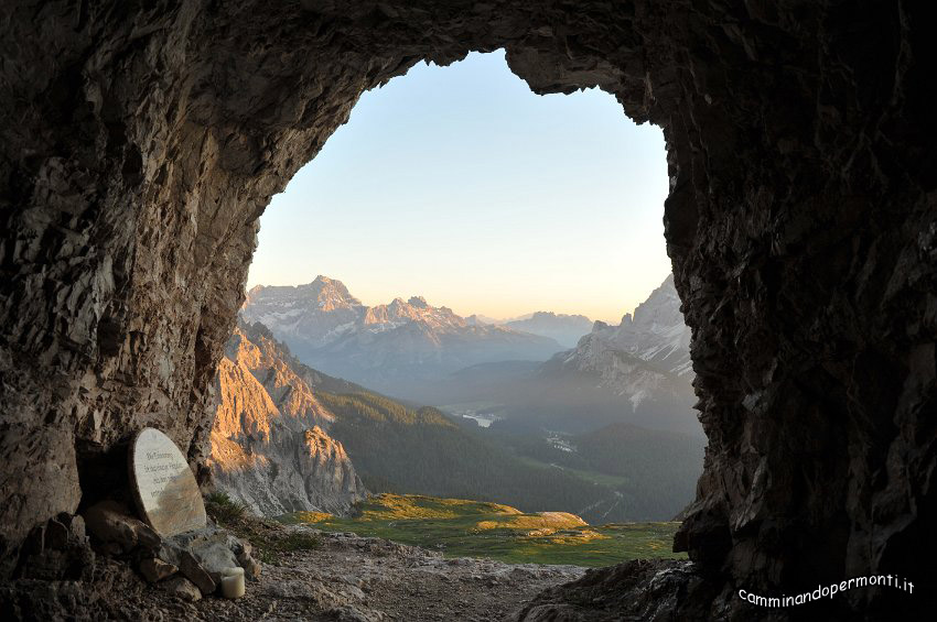 040 Panorama dalle trincee verso Misurina.JPG